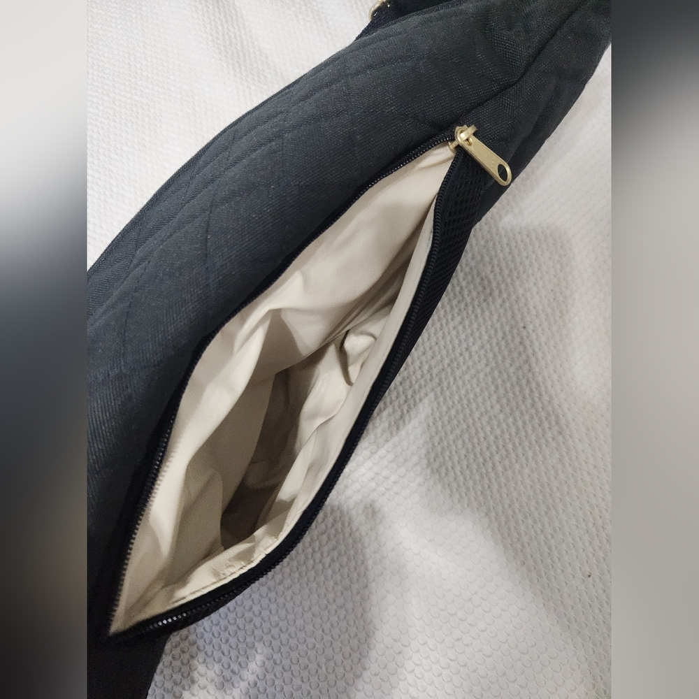 Canvelle Oversized Black Quilted Fanny Pack Crossbody Bag - Picture 6 of 8
